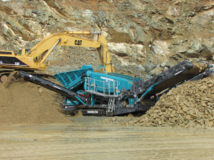 Powerscreen® Warrior™ 2100 screen. Powerscreen® Warrior™ 2100 screen.