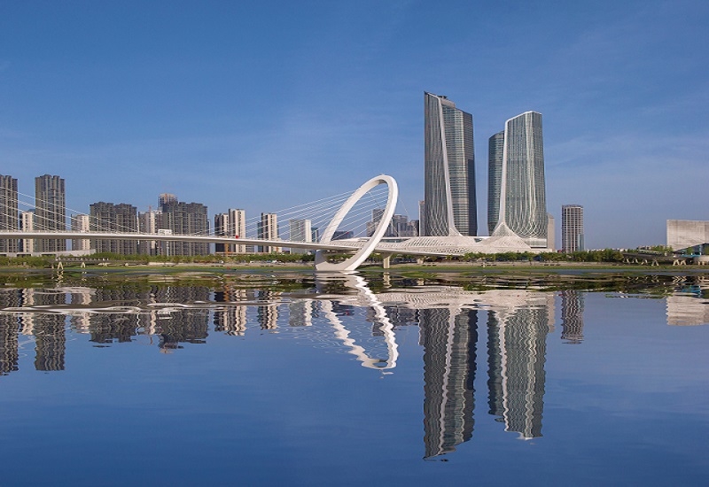Located on the banks of the city's Yangzte River, Jumierah Nanjing offers 212 rooms and 49 suites. Located on the banks of the city's Yangzte River, Jumierah Nanjing offers 212 rooms and 49 suites.