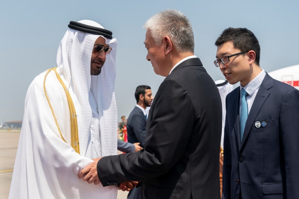HH Sheikh Mohamed bin Zayed Al Nahyan arrives at Beijing Capital International Airport. HH Sheikh Mohamed bin Zayed Al Nahyan arrives at Beijing Capital International Airport.