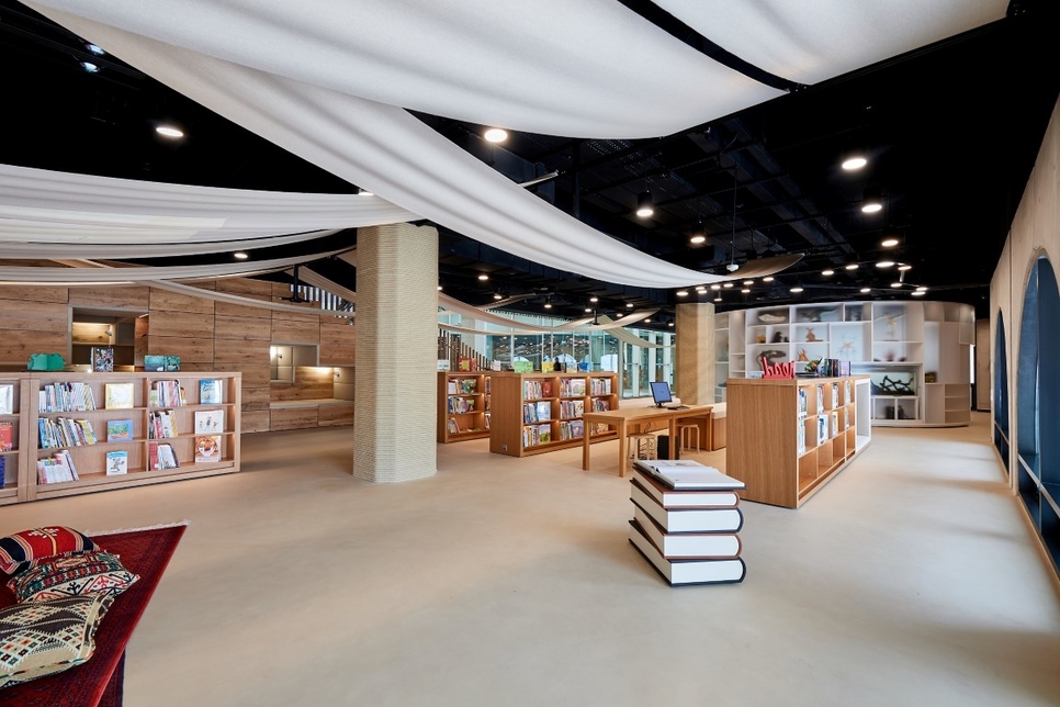 The library covers an area of 5,250m². The library covers an area of 5,250m².