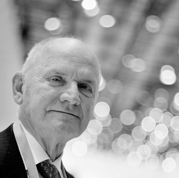 Prof Dr Ferdinand Piëch. Prof Dr Ferdinand Piëch.