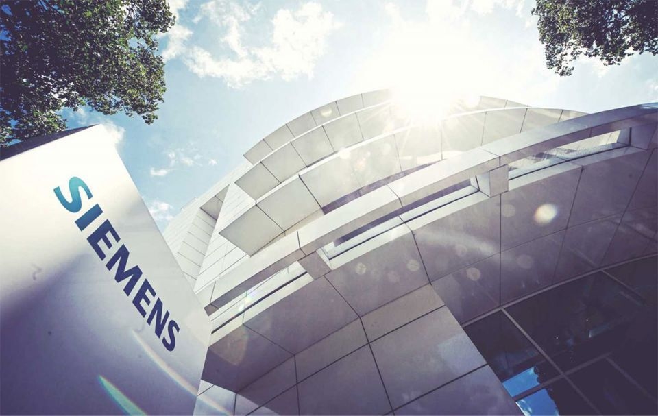 Siemens is a Germany-HQ'd engineering giant. Siemens is a Germany-HQ'd engineering giant.
