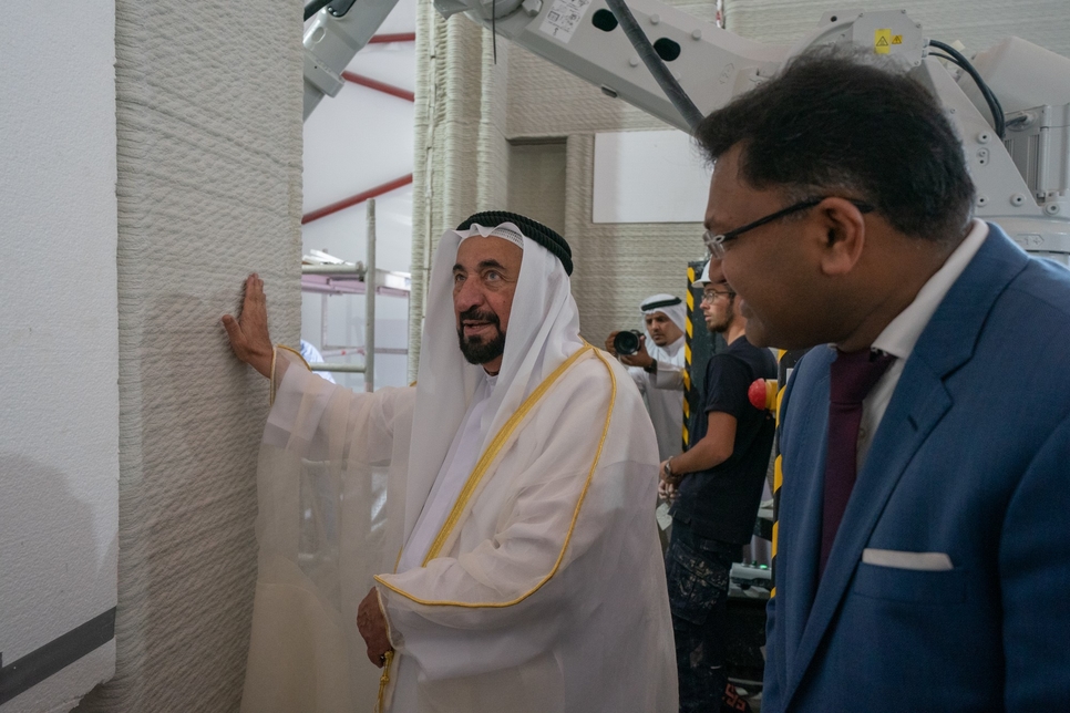 Video Sharjah Ruler Inspects Cybe Aus S 3d Printed Home At Srti