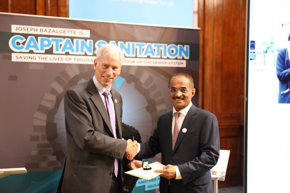 UAE Minister presented with London ICE Fellowship UAE Minister presented with London ICE Fellowship