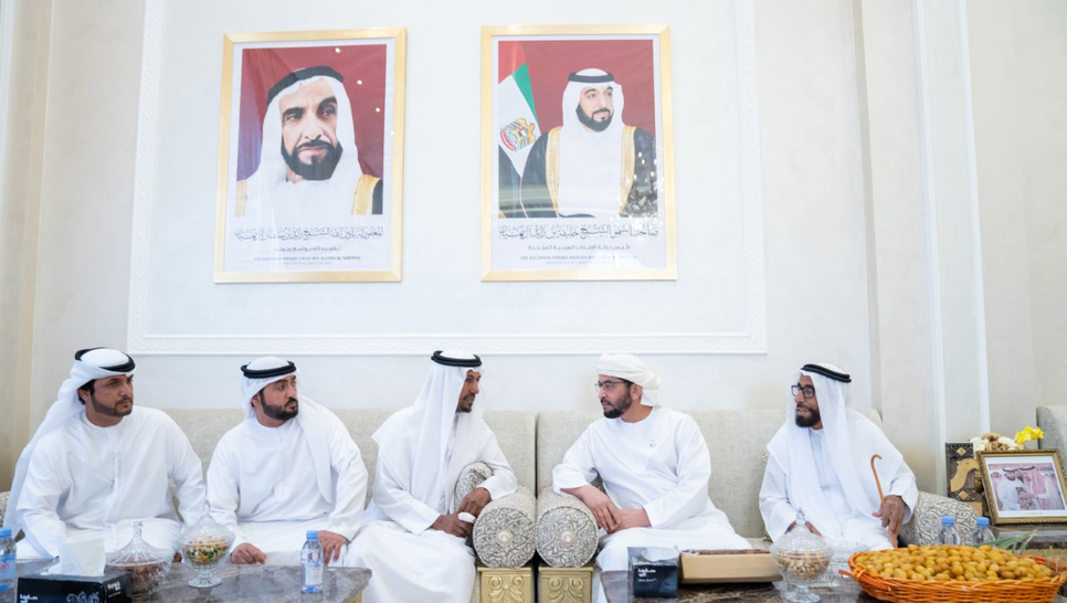 Sheikh Hamdan bin Zayed also reviewed proress on other projects in Ghayathi. Sheikh Hamdan bin Zayed also reviewed proress on other projects in Ghayathi.