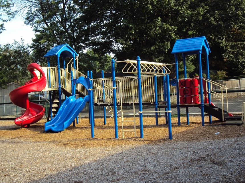The park features children's play areas. The park features children's play areas.