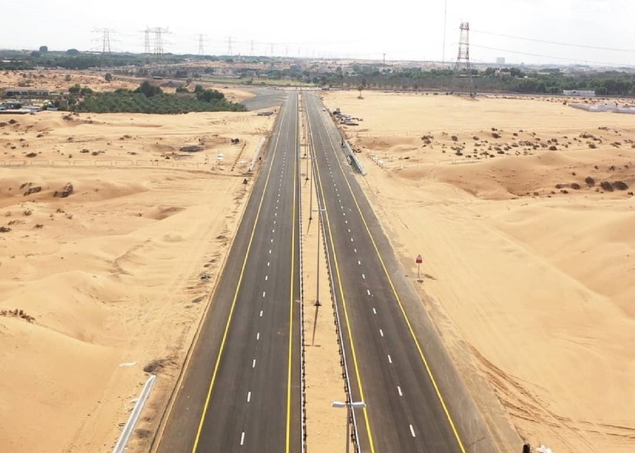The roads leading to Hamriyah Free Zone is complete. The roads leading to Hamriyah Free Zone is complete.