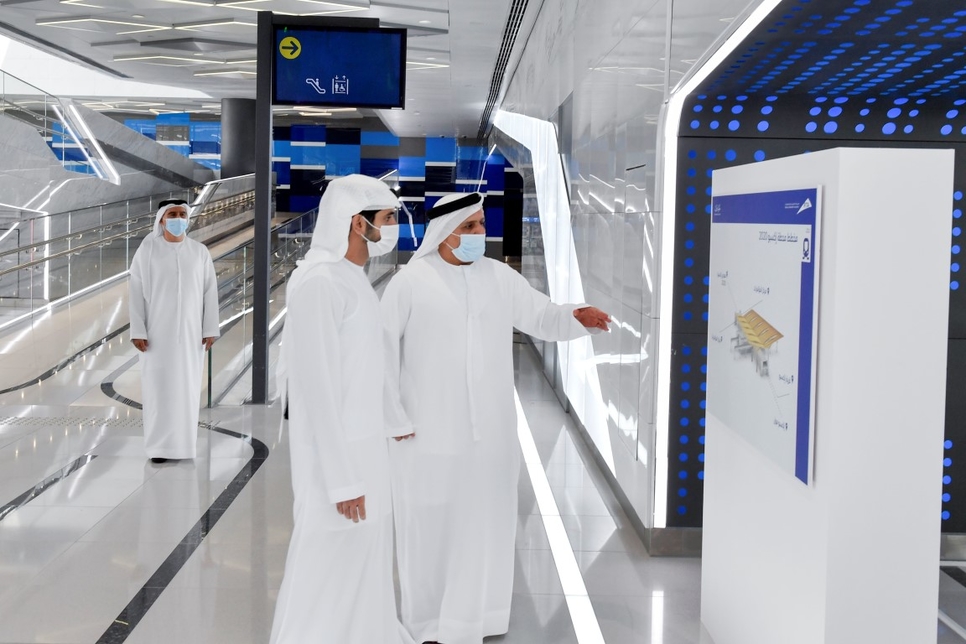 Mattar Mohammed Al Tayer briefs Sheikh Hamdan about the Route 2020 project. Mattar Mohammed Al Tayer briefs Sheikh Hamdan about the Route 2020 project.